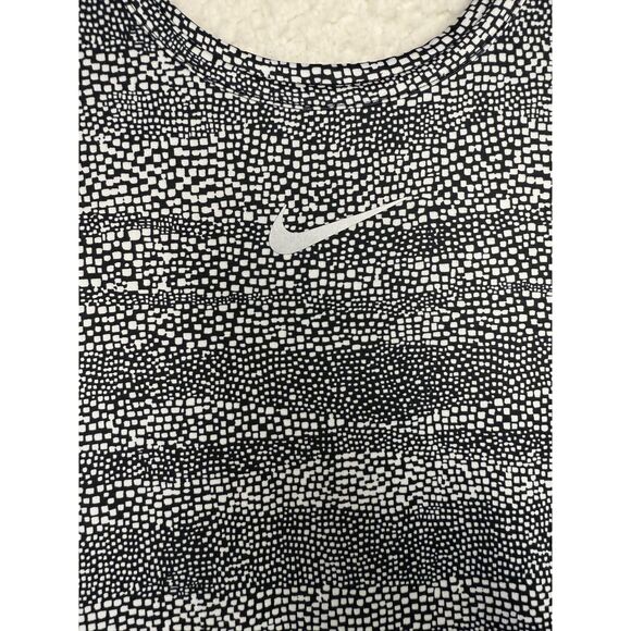 Nike Dri-Fit Tank Top Set of 2 Womens Medium‎ Athletic Running Golf Sleeveless - Picture 8 of 11